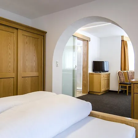 Garni Persutt Hotel