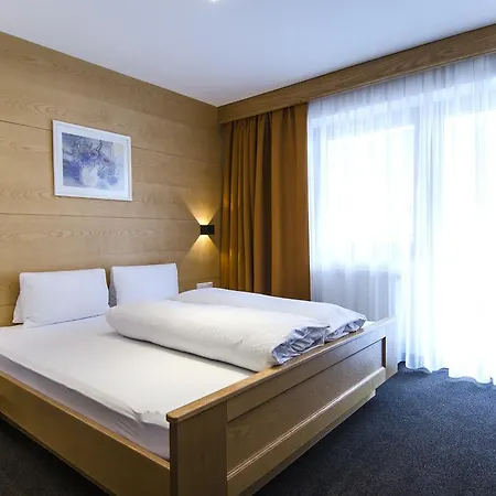 Hotel Garni Persutt Ischgl